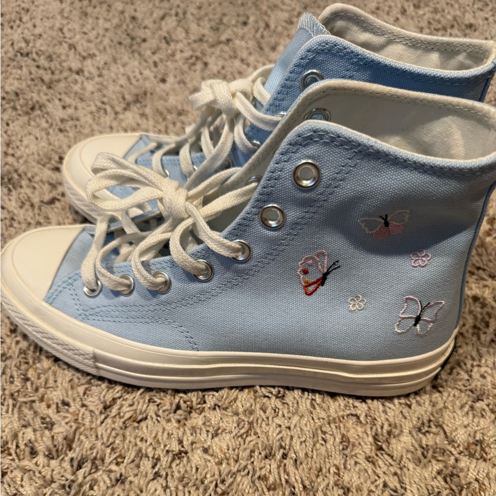 Never Worn Butterfly Converse
